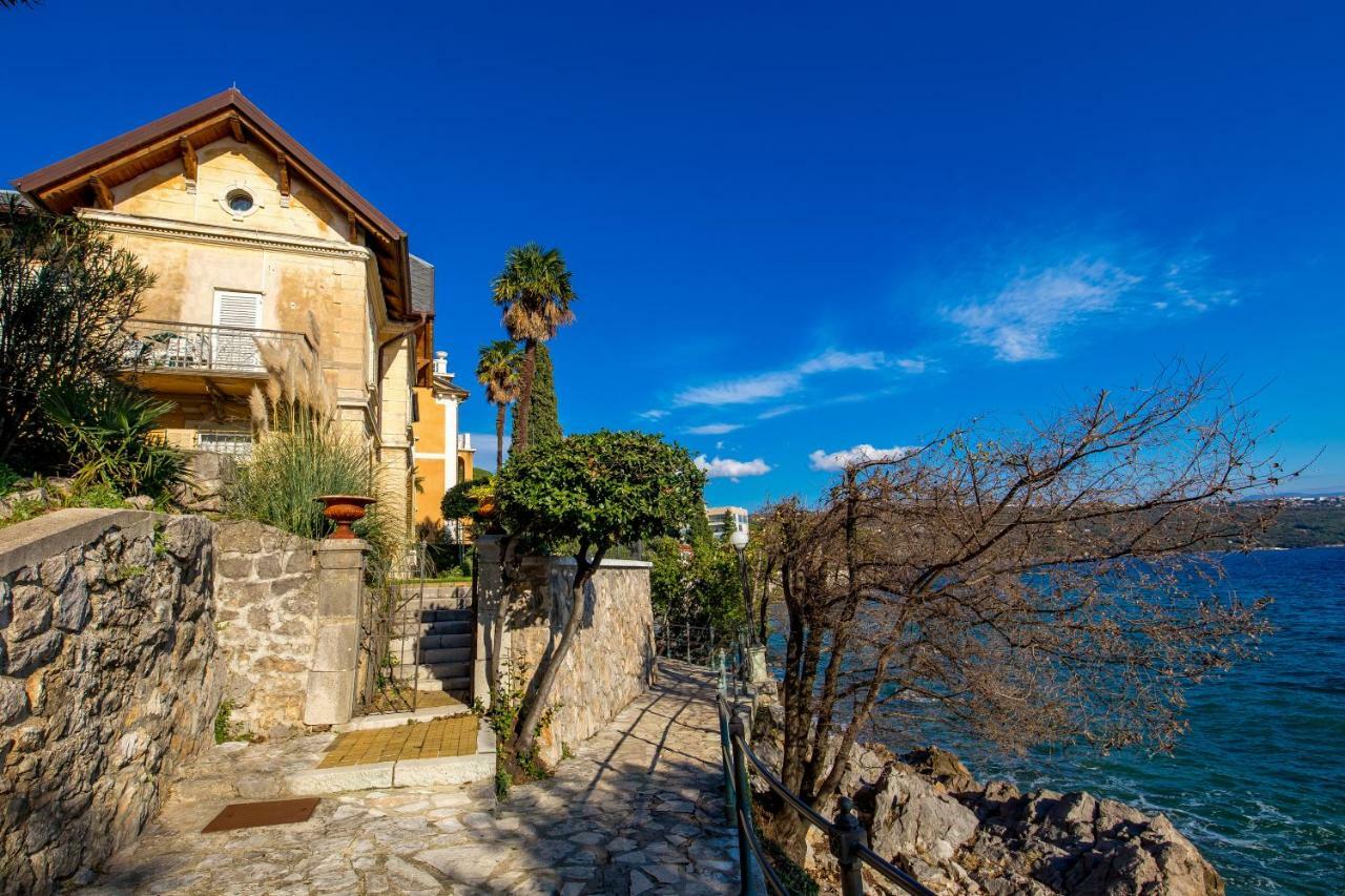 Villa By The Sea Opatija Ngoại thất bức ảnh